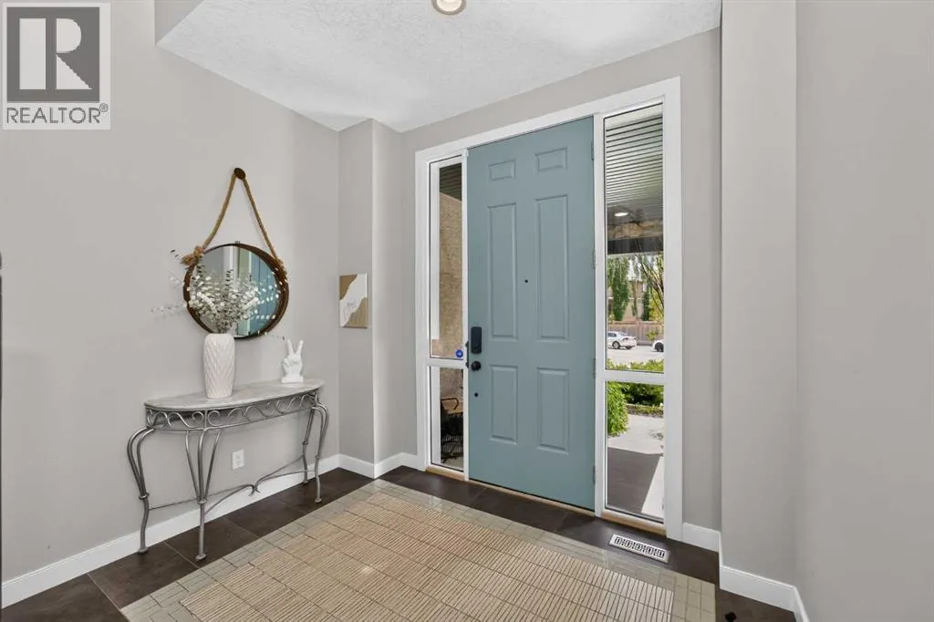 244 Mahogany Bay SE