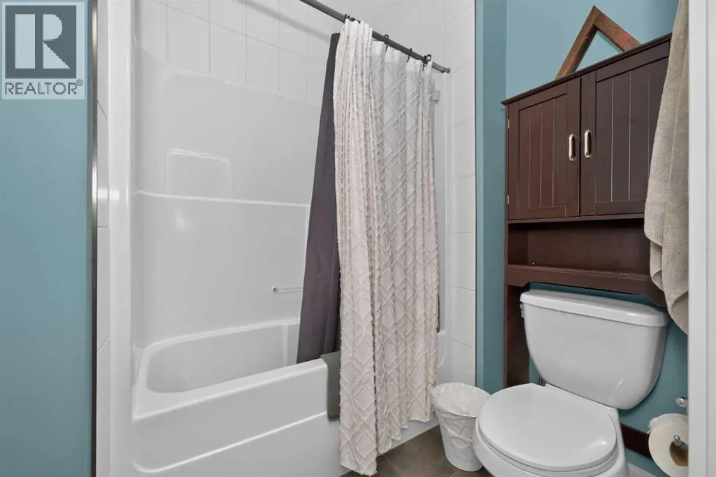 244 Mahogany Bay SE