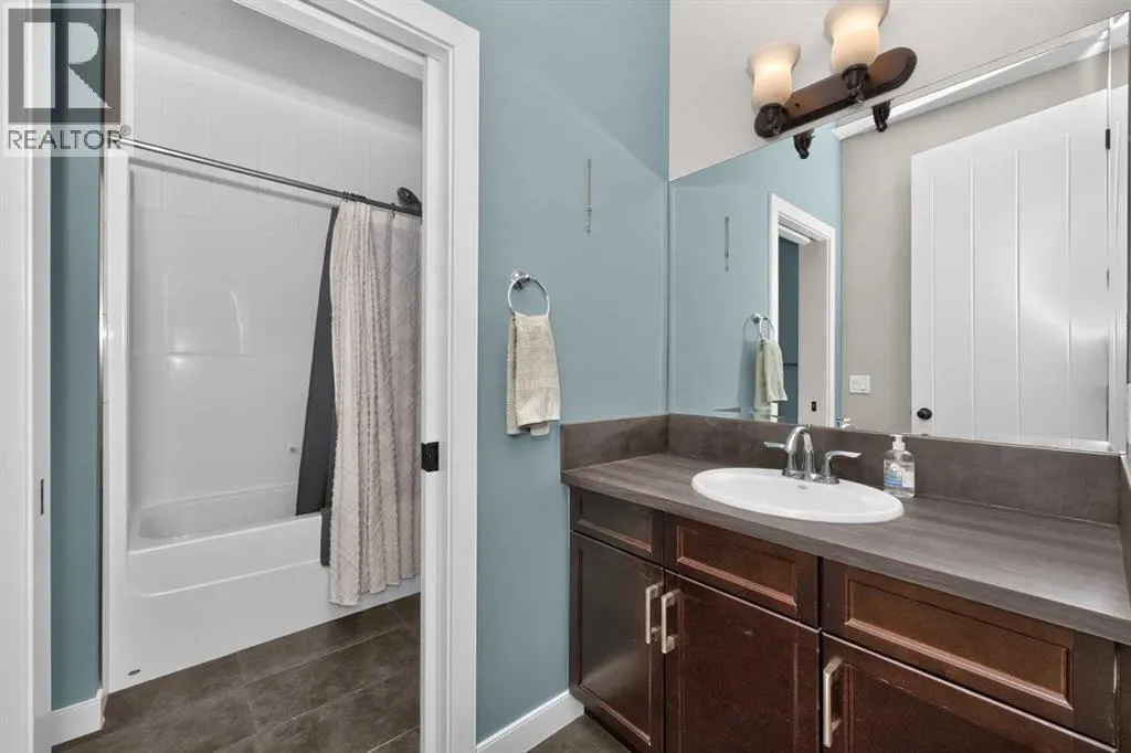 244 Mahogany Bay SE
