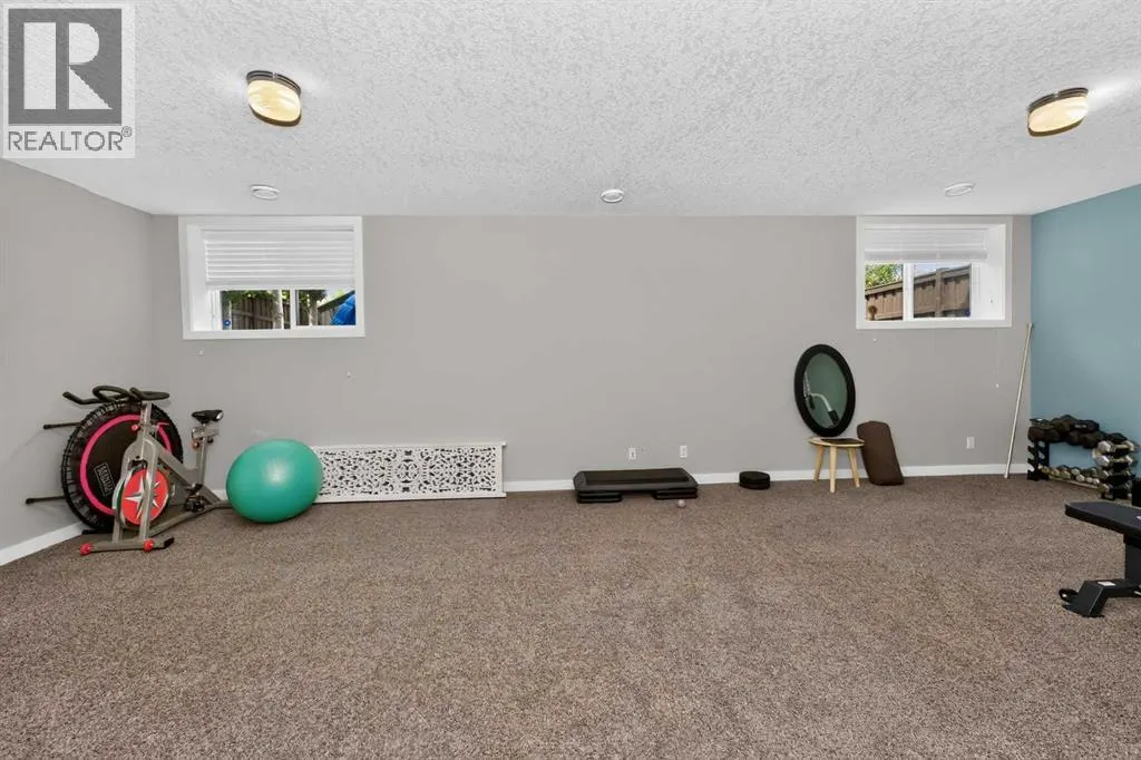 244 Mahogany Bay SE
