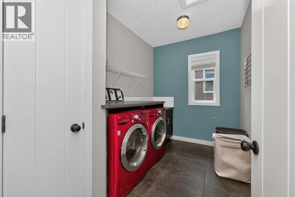 244 Mahogany Bay SE