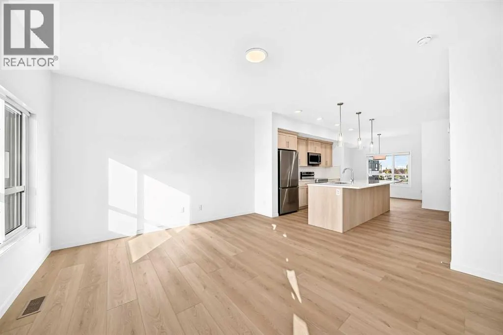 105, 20295 Seton Way SE