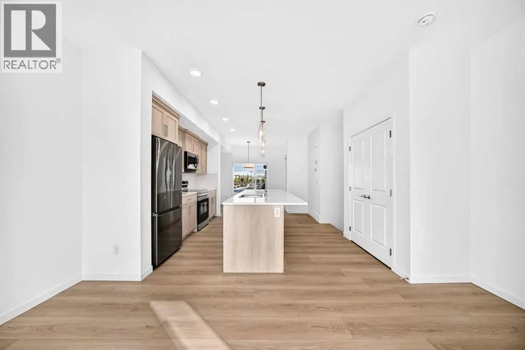 105, 20295 Seton Way SE