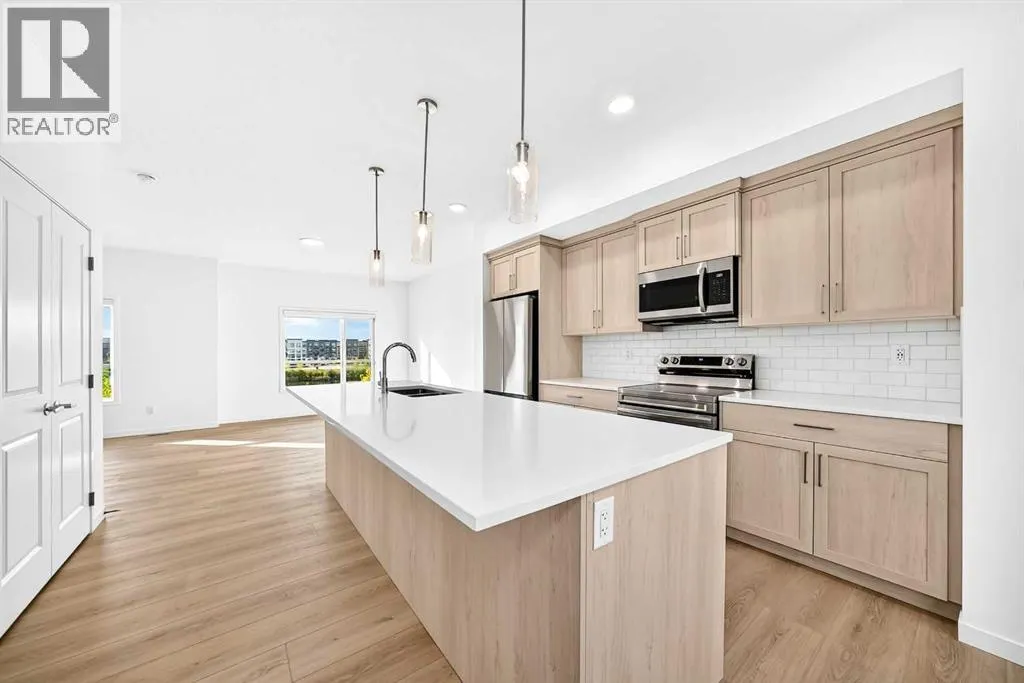 105, 20295 Seton Way SE