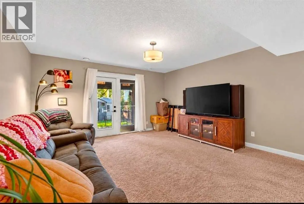 90 Cranbrook Crescent SE