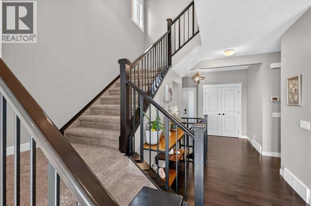 90 Cranbrook Crescent SE