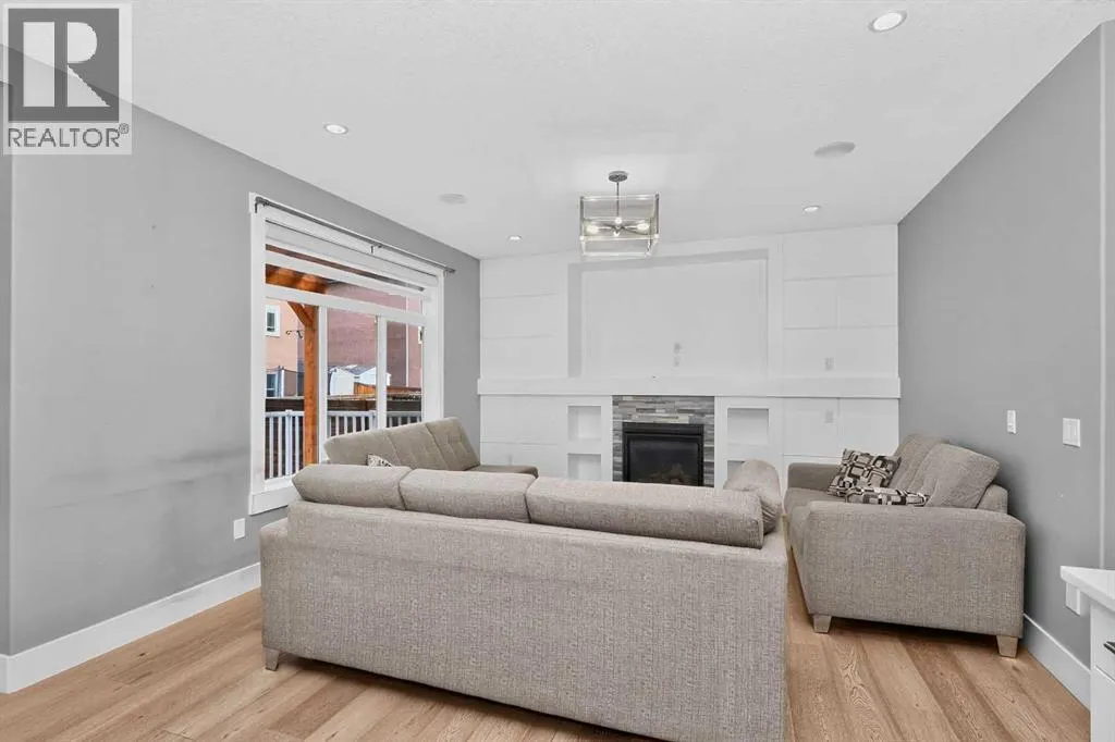 170 Kinniburgh Crescent