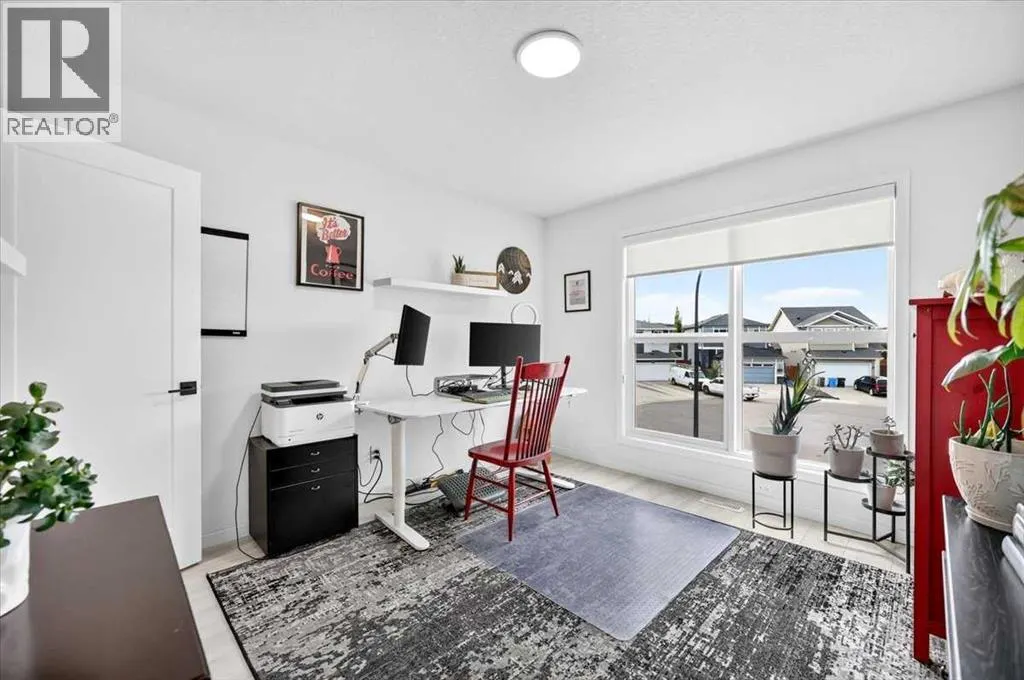 32 Cranbrook Bay SE
