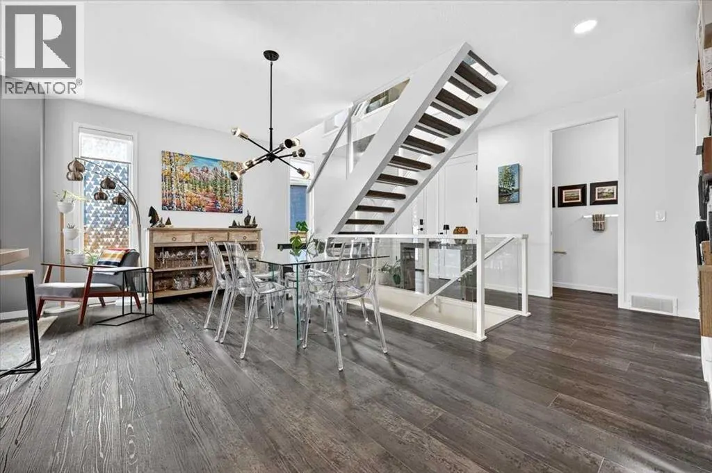 32 Cranbrook Bay SE