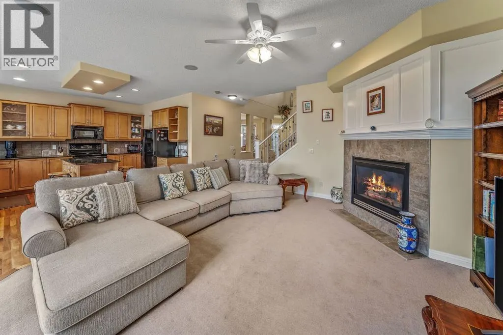 160 Royal Oak Heights NW
