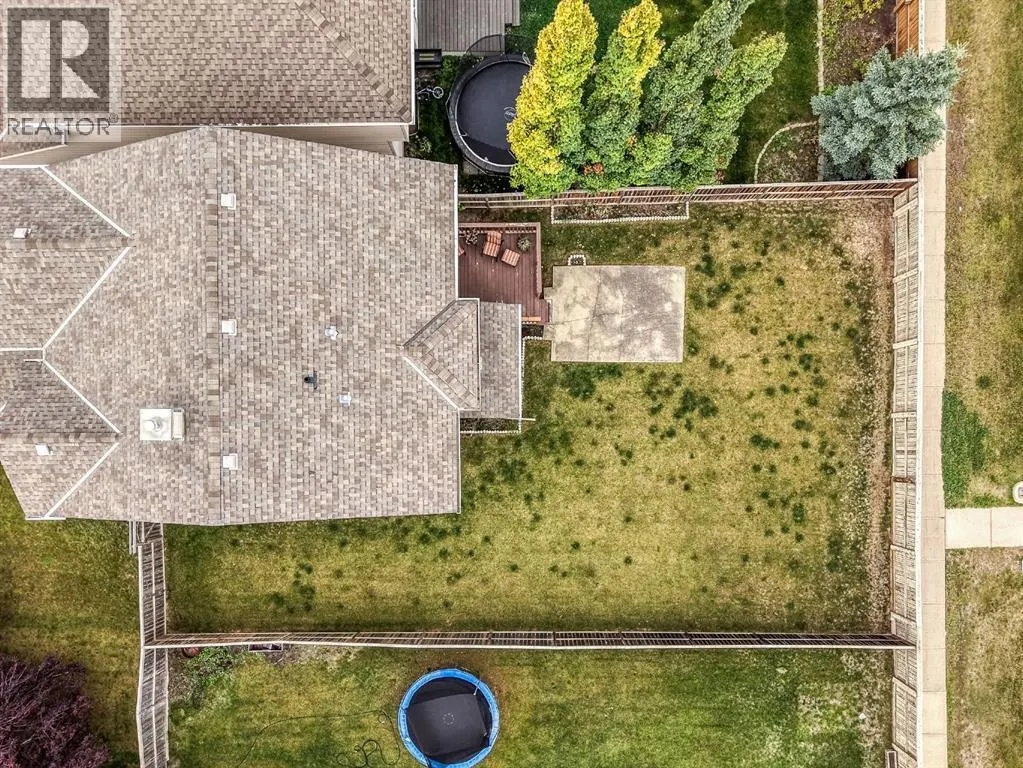 160 Royal Oak Heights NW