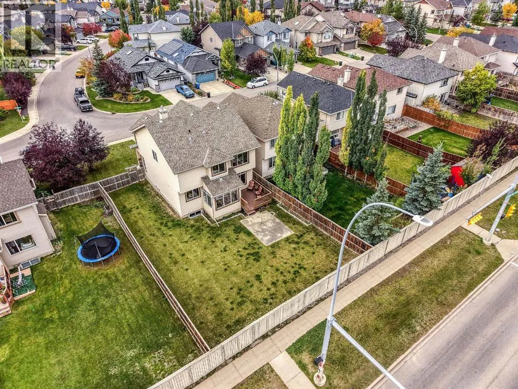 160 Royal Oak Heights NW