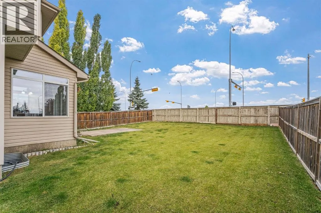 160 Royal Oak Heights NW