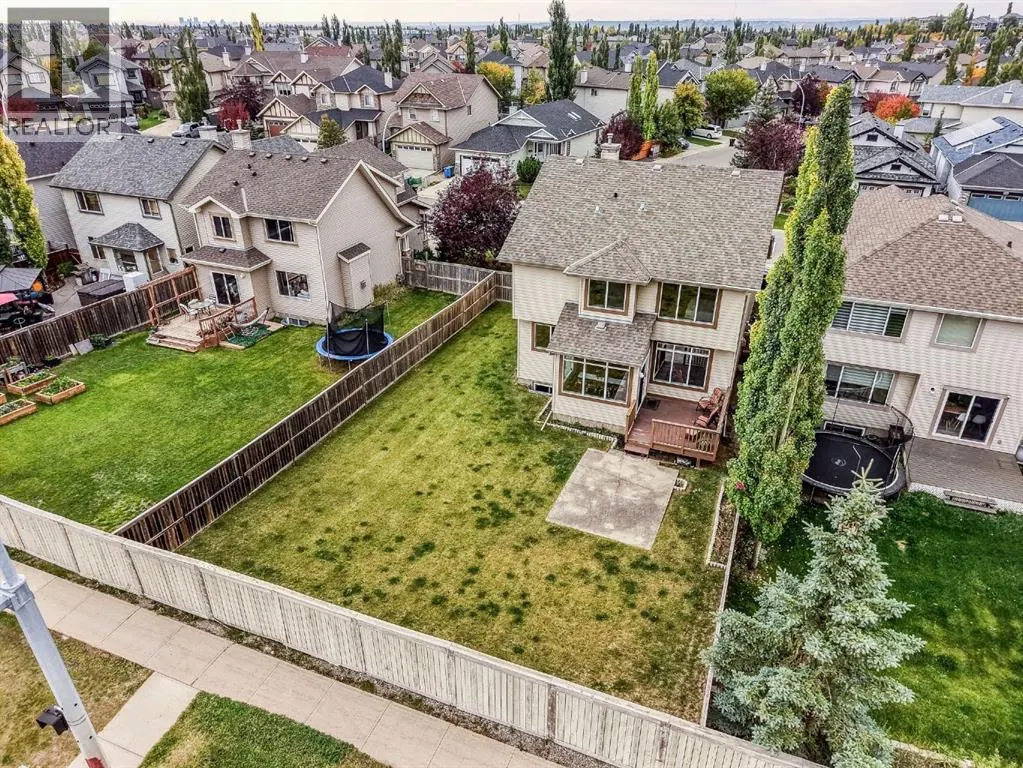 160 Royal Oak Heights NW