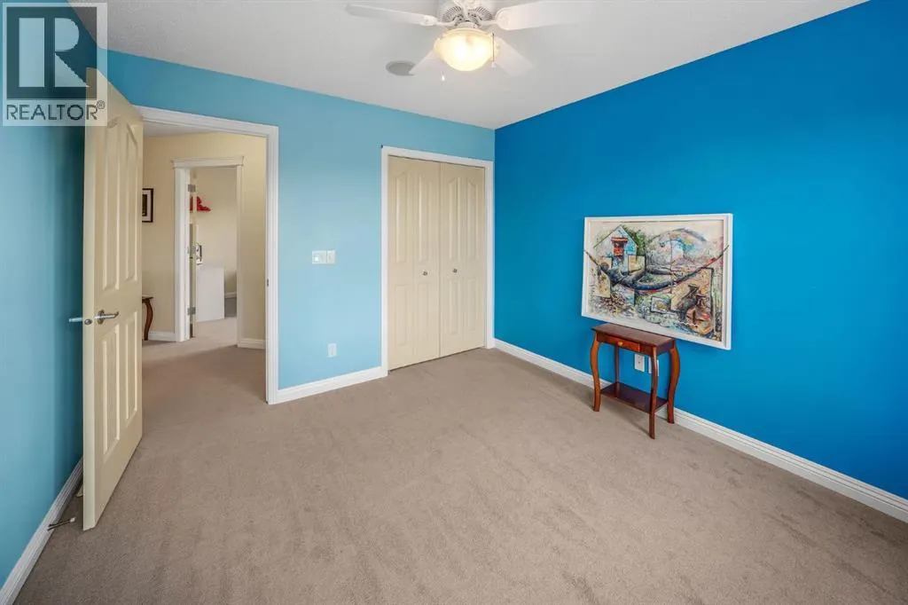 160 Royal Oak Heights NW