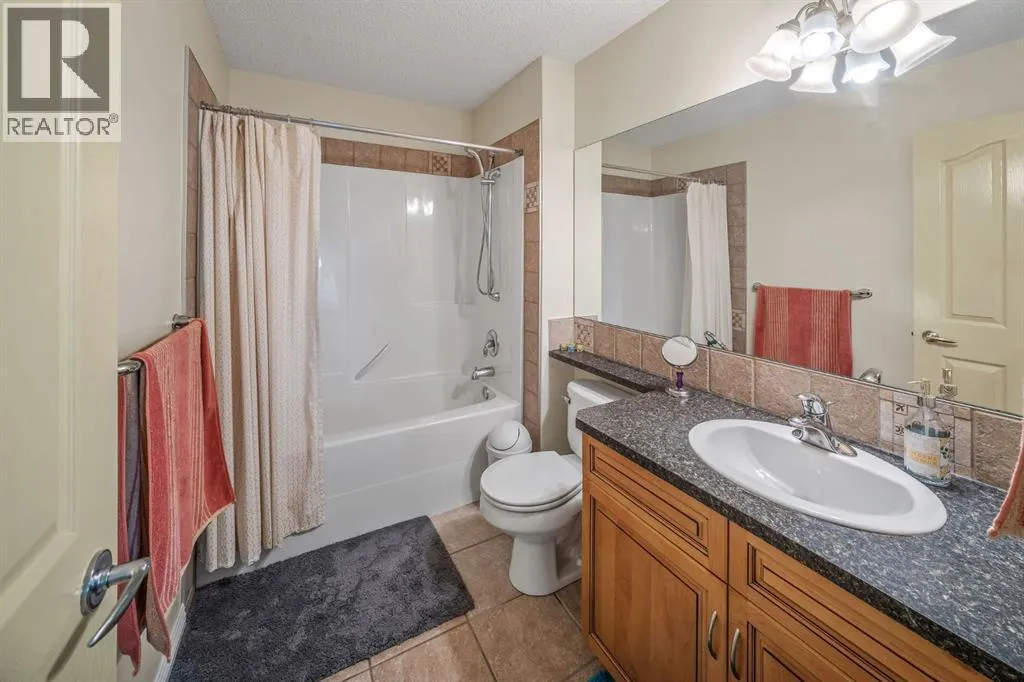 160 Royal Oak Heights NW
