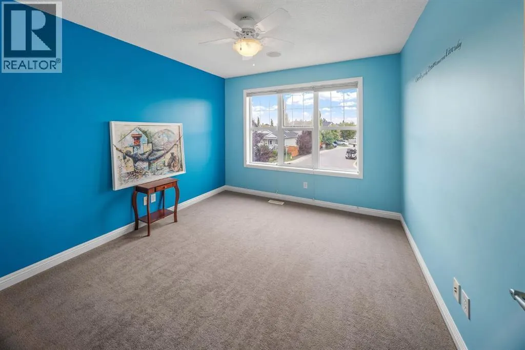 160 Royal Oak Heights NW