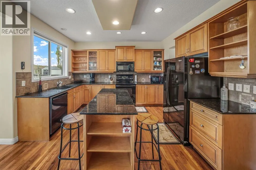 160 Royal Oak Heights NW