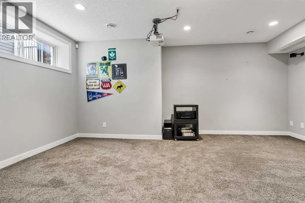 29 Redstone Common NE