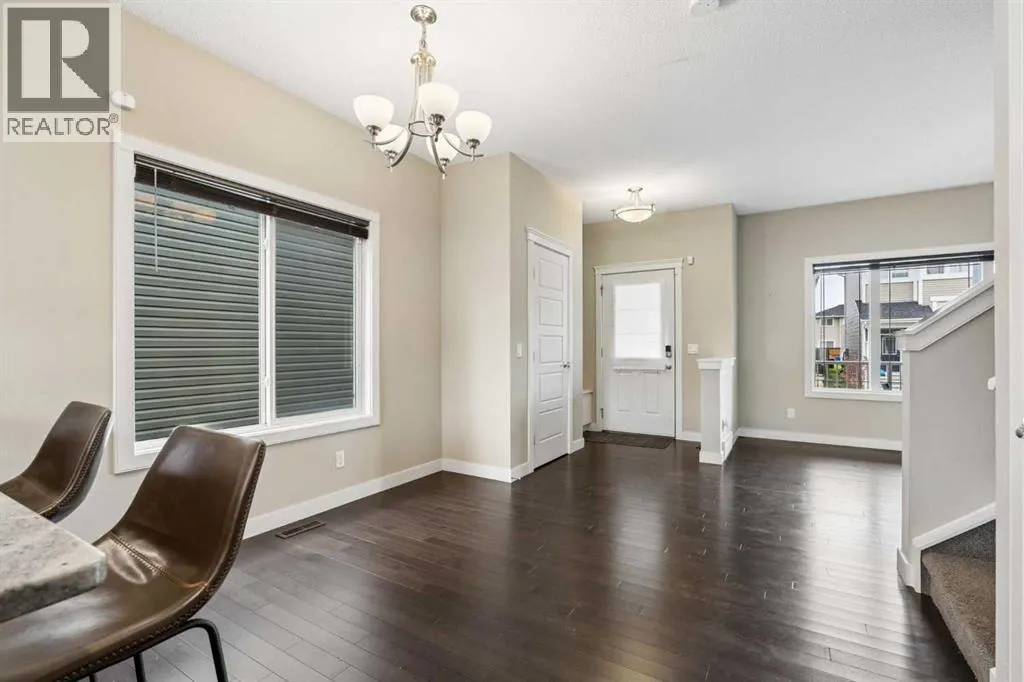 29 Redstone Common NE