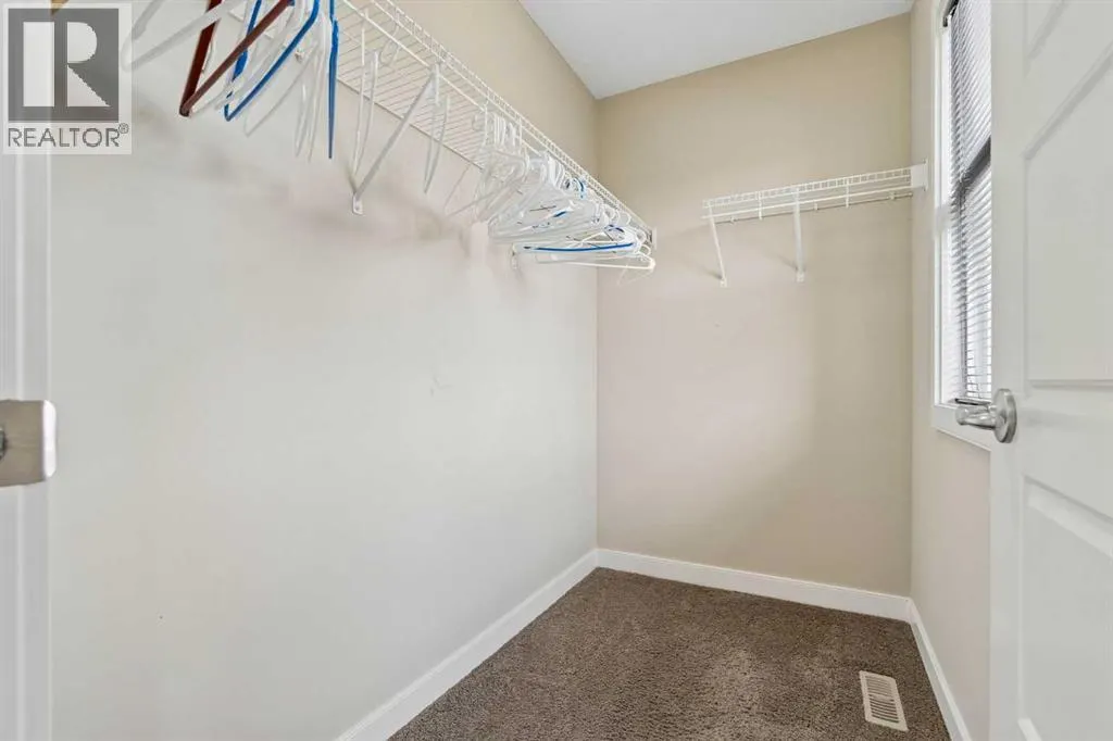 29 Redstone Common NE