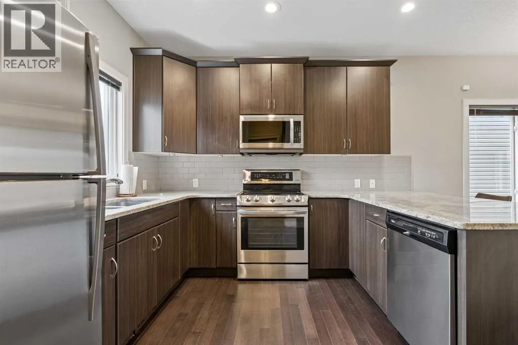 29 Redstone Common NE