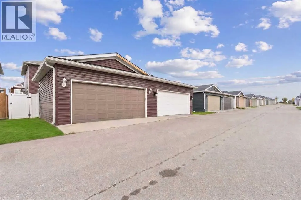 29 Redstone Common NE