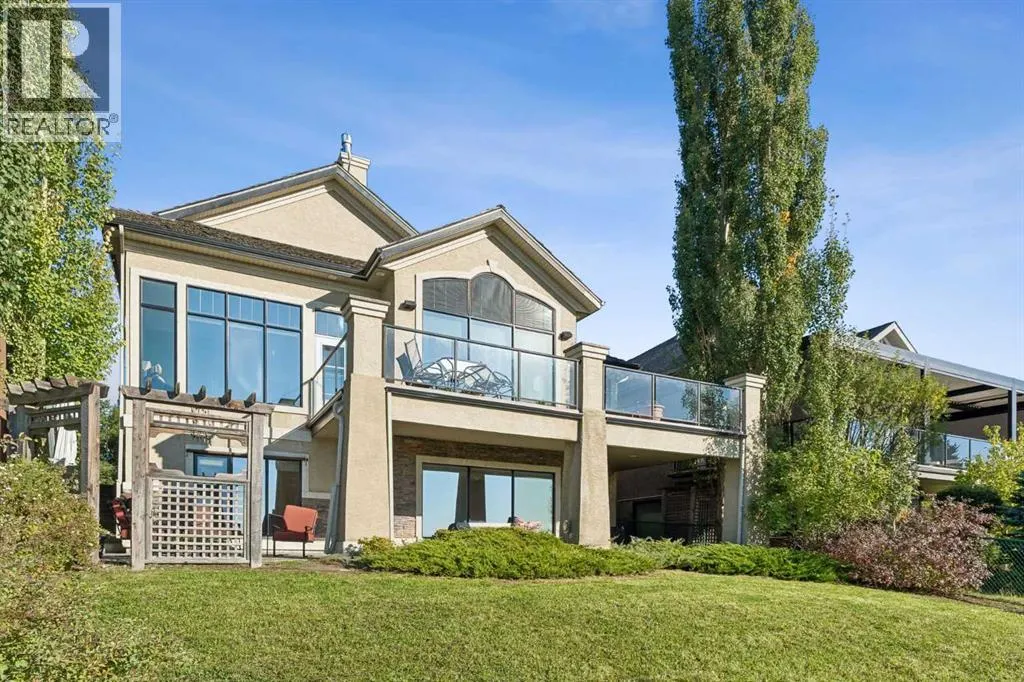 126 Mt Douglas Close SE