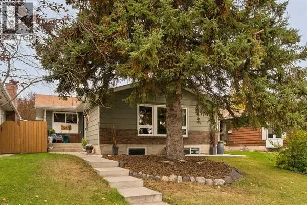 228 Midridge Crescent SE