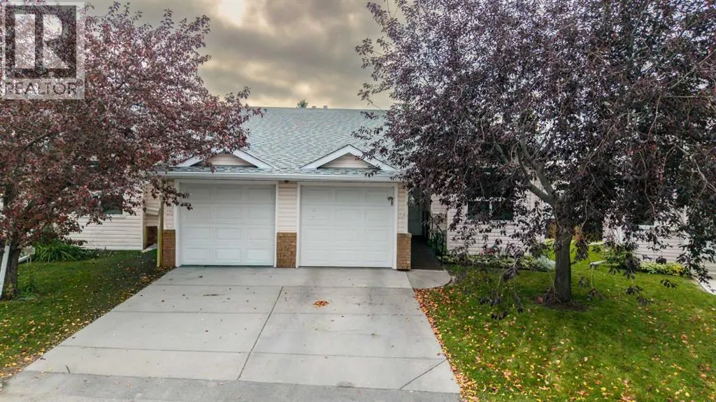 104 Catalina Circle NE