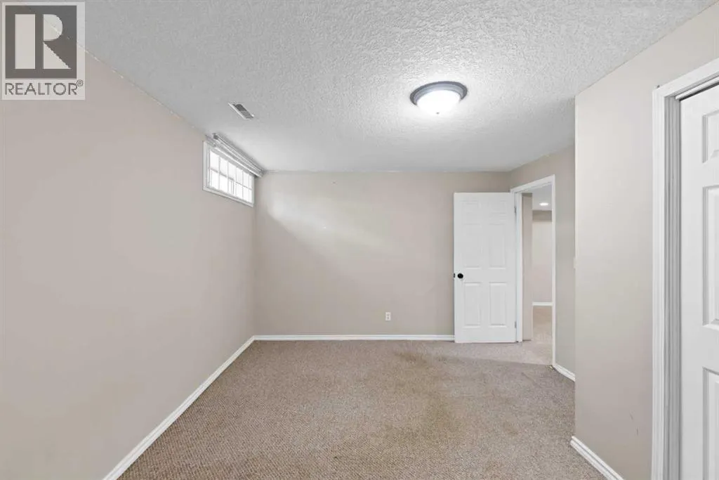 104 Catalina Circle NE