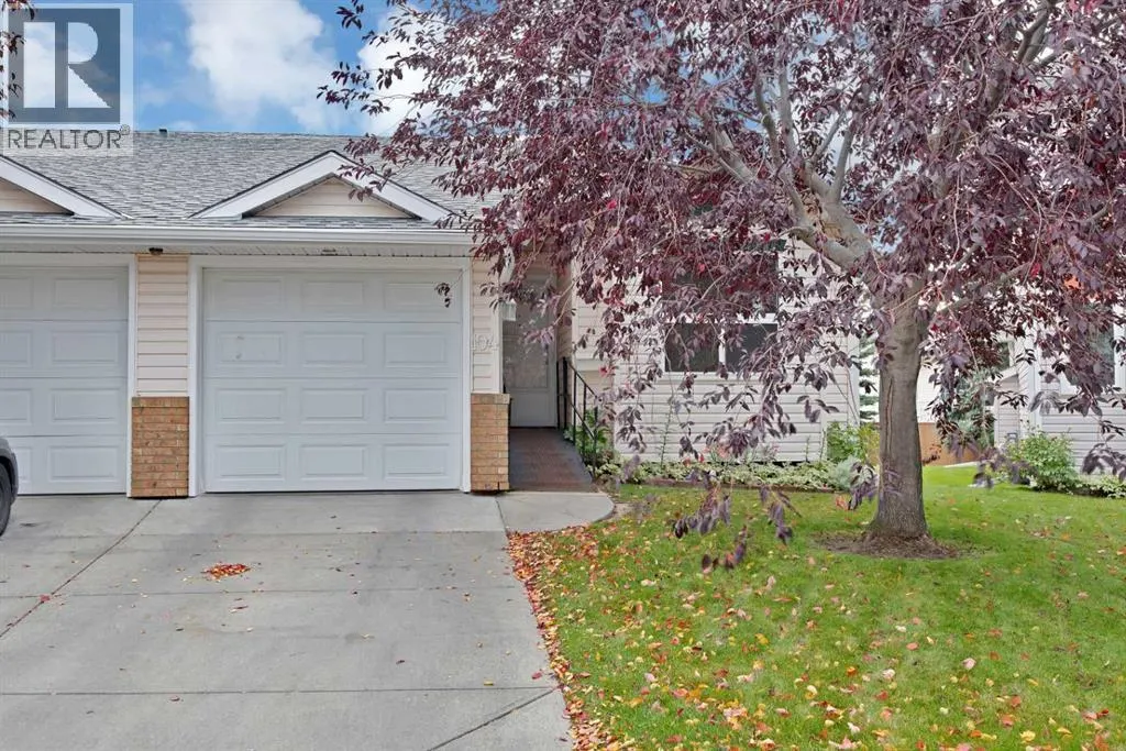 104 Catalina Circle NE