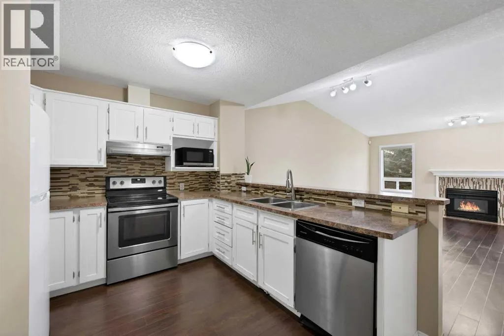 104 Catalina Circle NE
