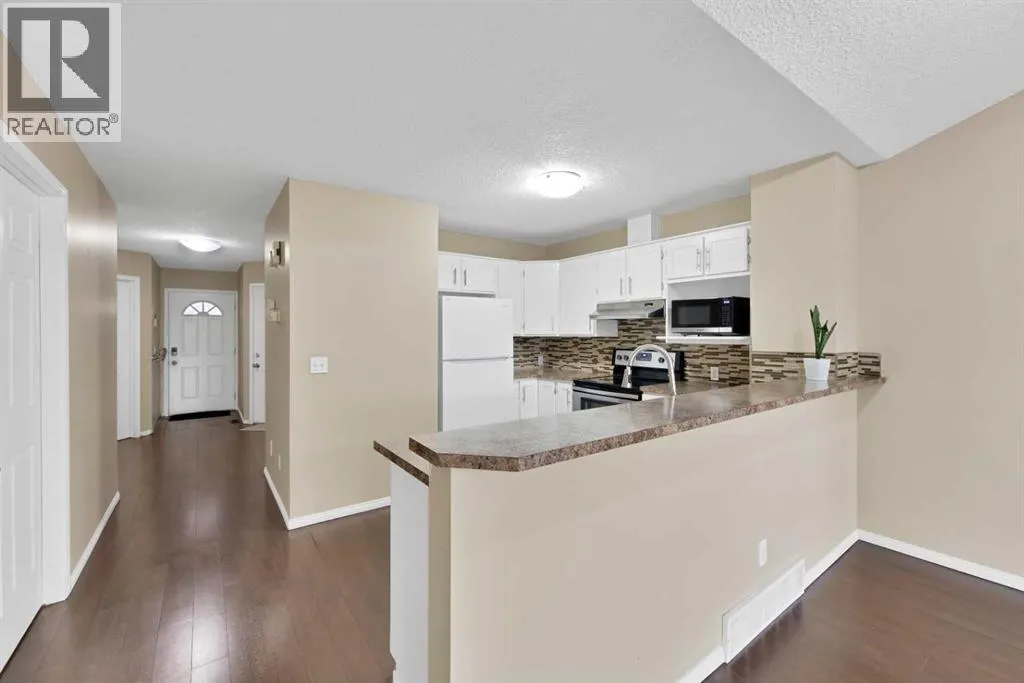 104 Catalina Circle NE