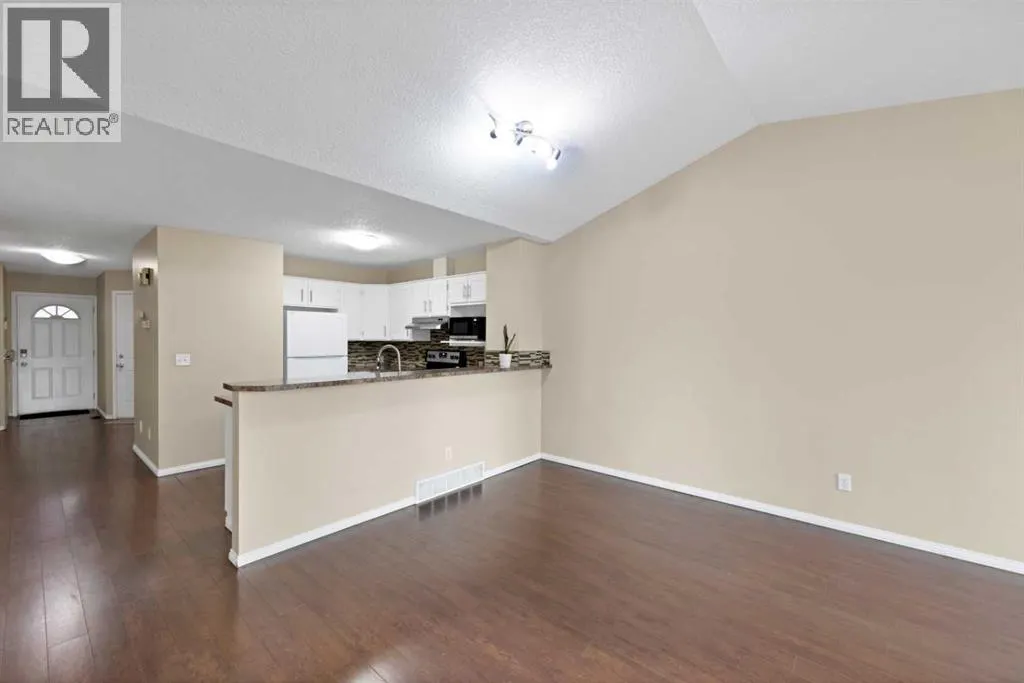 104 Catalina Circle NE