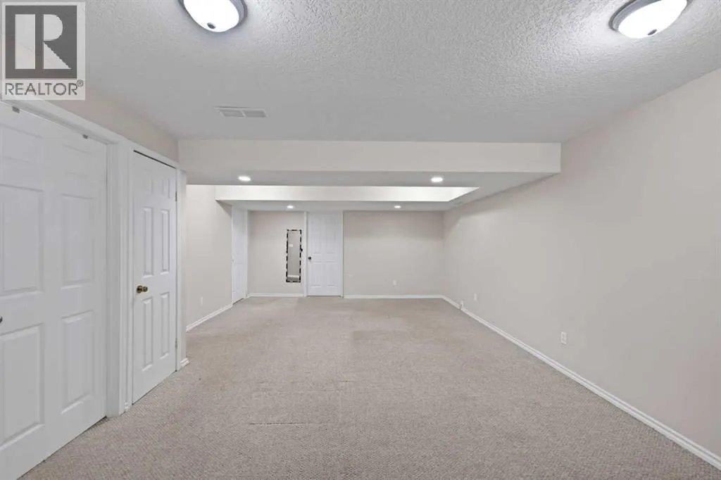 104 Catalina Circle NE