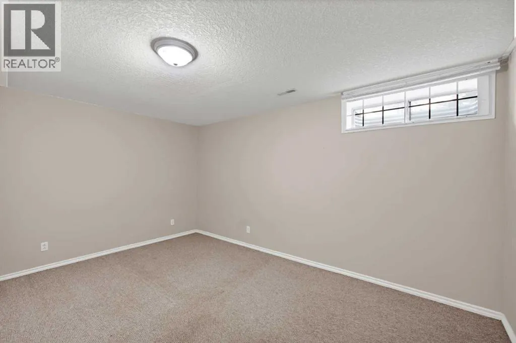 104 Catalina Circle NE