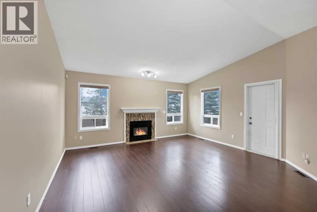 104 Catalina Circle NE