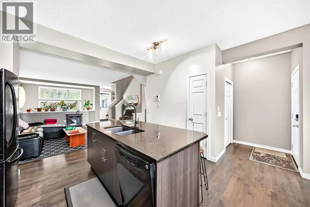 1046 New Brighton Park SE