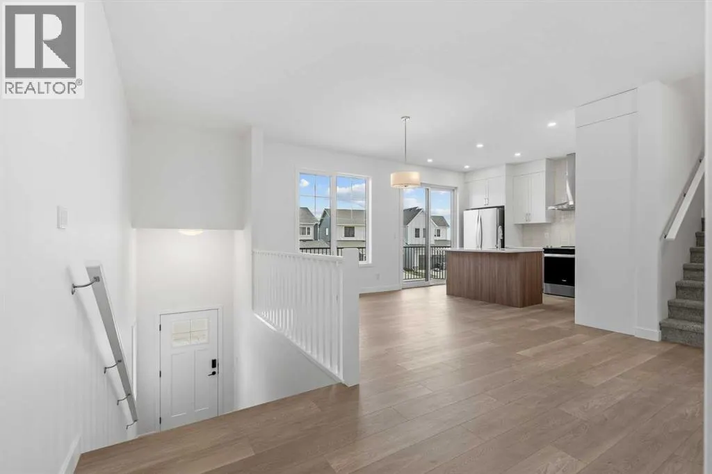 9 Wild Rose Bay SW