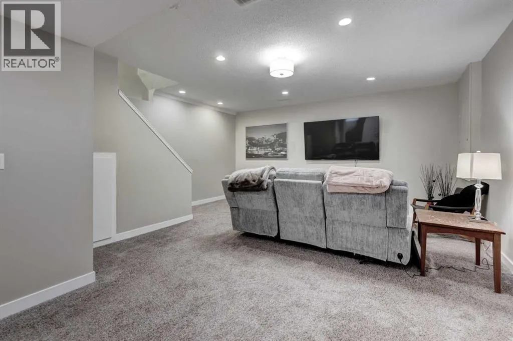 300 New Brighton Landing SE