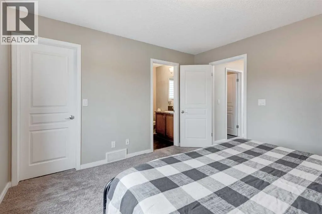 300 New Brighton Landing SE