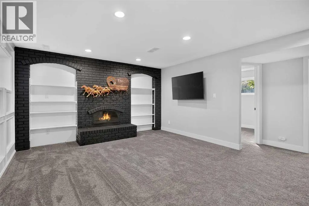 169 Silver Mead Crescent NW