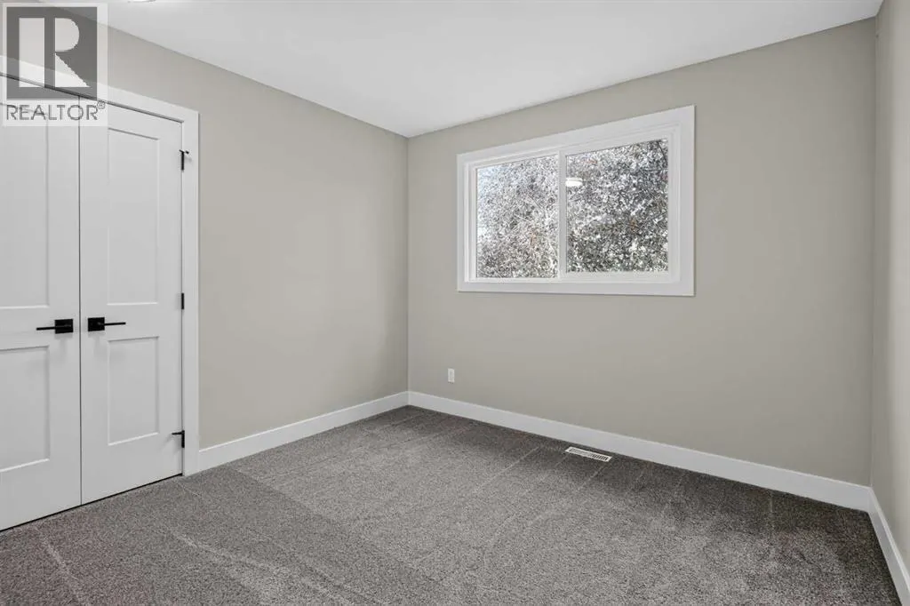 169 Silver Mead Crescent NW