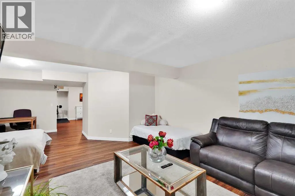 63 Everglen Rise SW