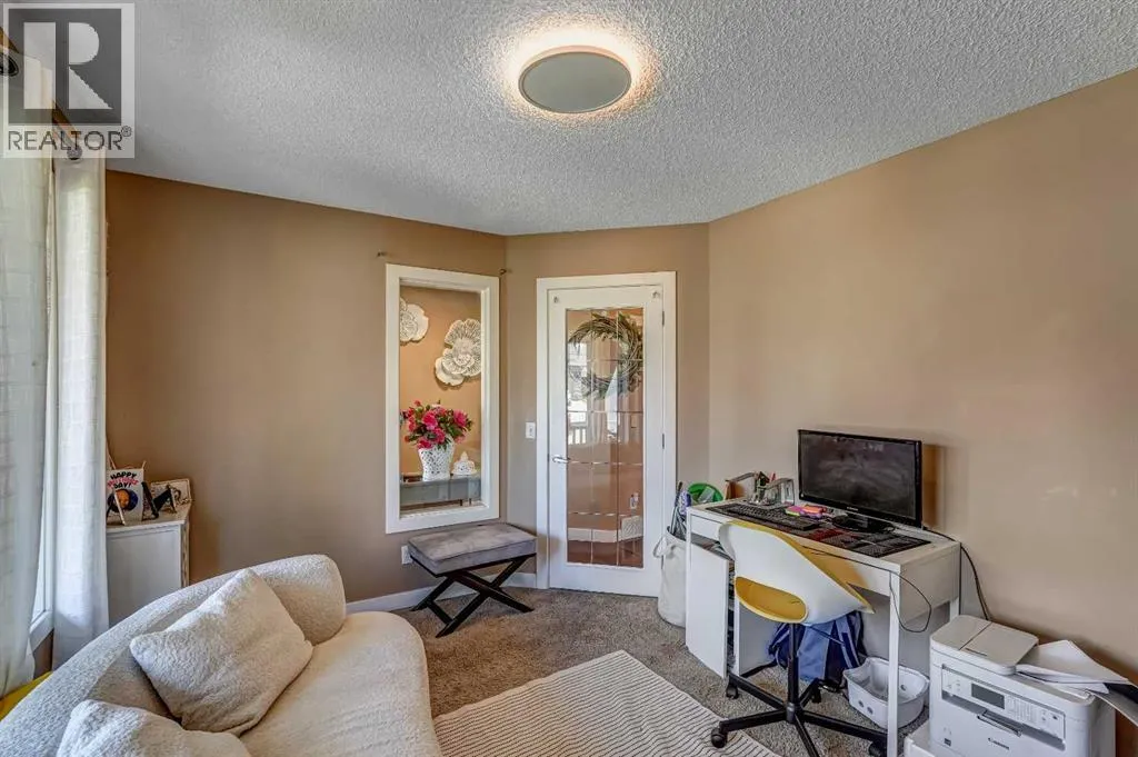 63 Everglen Rise SW