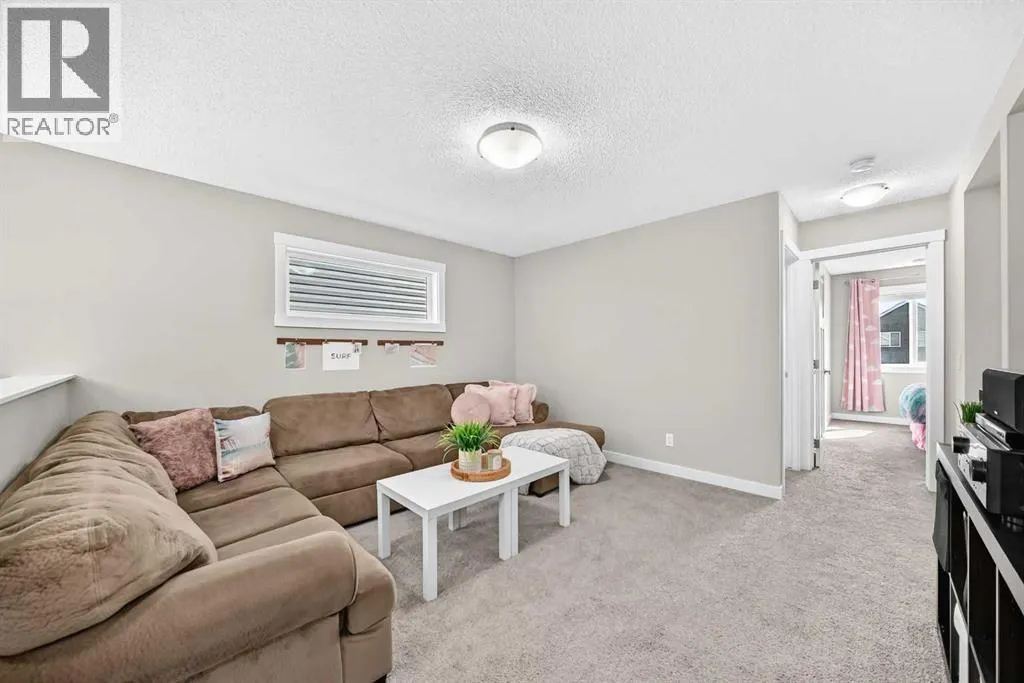 84 Seton Terrace SE