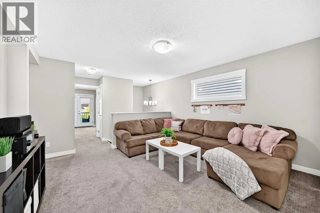 84 Seton Terrace SE