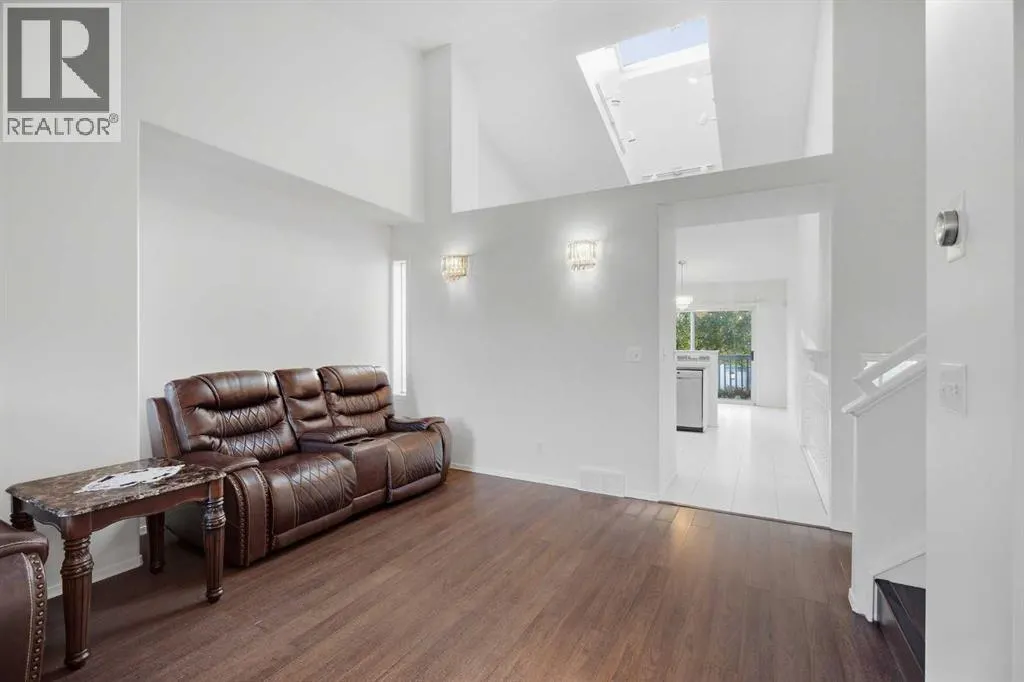 132 San Diego Green NE