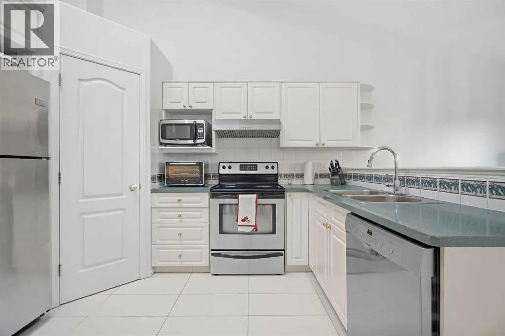 132 San Diego Green NE